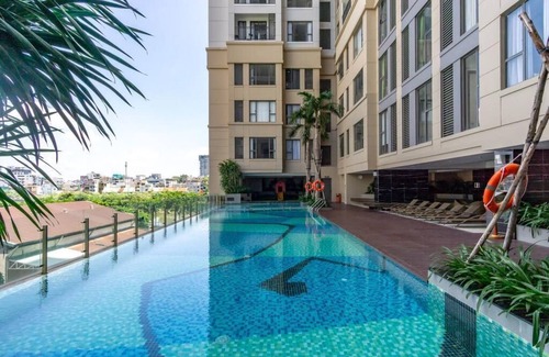 District 1 Apartment | Modern 2 bedroom Apartment in Center with City view & Outdoor pool, gym Free
