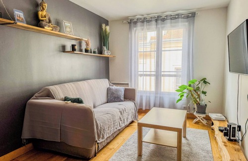 Chartres Apartment | Modern 2-bedroom apartment in the center of Chartres
