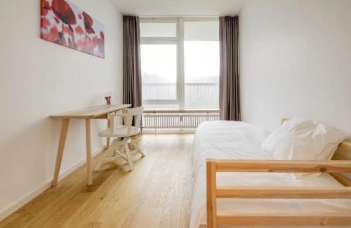 Dommeldange Apartment | Modern 2 bedroom apartment with pool and gym