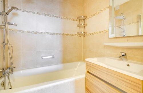 Dommeldange Apartment | Modern 2 bedroom apartment with pool and gym