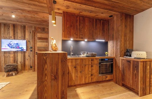Megeve Apartment | Modern 2 bedroom apartment, close to ski lifts