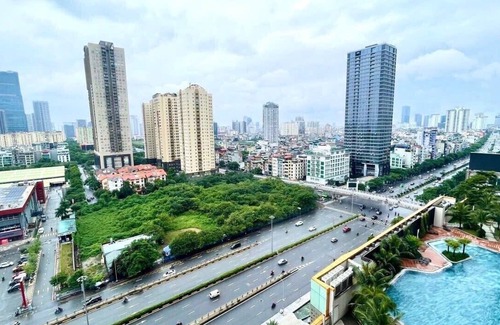 Trung Hoa Nhan Chinh Apartment | Modern 2 bedroom apartment with bathtub - Vinhomes D'Capitale