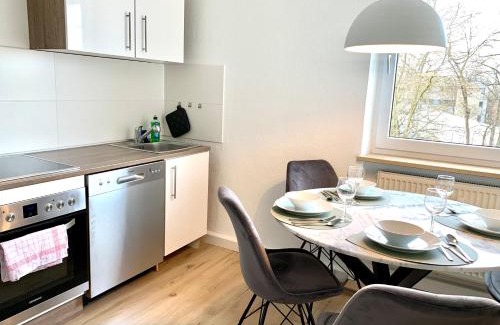 Haunstetten-Nord Apartment | Modern 2-Bedroom Apartment Near Messe 2-4 Guests
