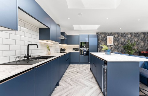 Headingley Apartment | Modern 2-Bedroom Apartment in Victoria Gardens