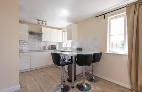Thamesmead East Apartment | Modern 2 Bedroom Apartment in Thamesmead