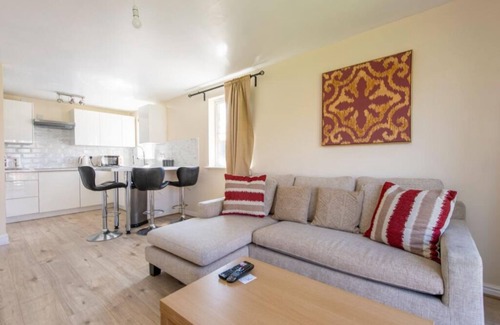 Thamesmead East Apartment | Modern 2 Bedroom Apartment in Thamesmead
