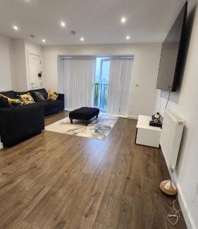 West Thurrock Apartment | Modern 2 Bedroom Apartment