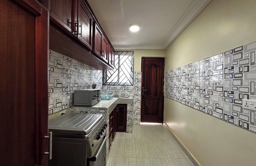 Gbawe Apartment | Modern 2-Bedroom Apartment Near Beach - Rose Villa Accra Suite F4