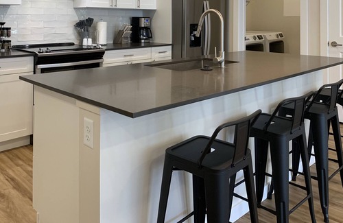 Livingston Condo | Modern 2 Bedroom Condo Overlooking Paradise Valley and Absaroka Mountains