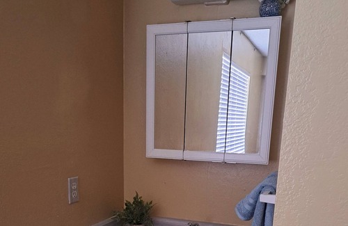 Marysville Condo | Modern 2 bedroom condo with private backyard