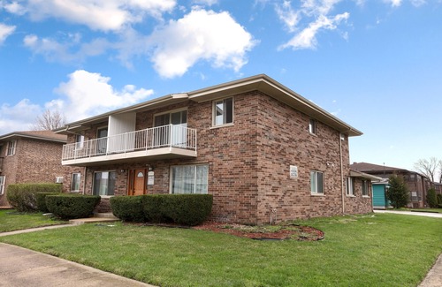Dolton Condo | MODERN 2 BEDROOM CONDO! WHEN LUXURY & COMFORT MEET!