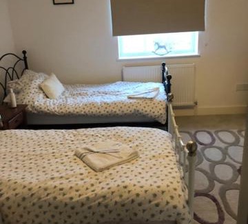 New Romney House | Modern 2 bedroom cottage. Town centre location.