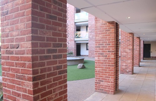 London Borough of Hounslow Apartment | Modern 2-Bedroom Flat with Balcony