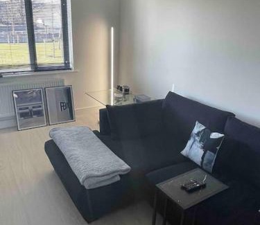 Millerhill Apartment | Modern 2 Bedroom House, Edinburgh.