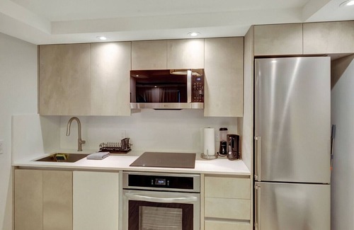 City Center Condo | Modern 2-Bedroom in Central South Beach Location