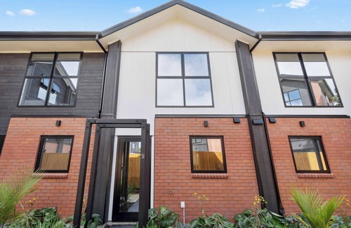 Henderson House | Modern 2-Bedroom Retreat with Private Patio