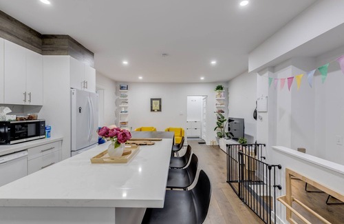 Riverdale House | Modern 2-Bedroom Retreat Steps from Danforth