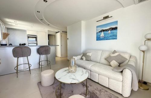 Pointe Croisette Apartment | Modern 2-Bedroom Stunning Sea View on La Croisette