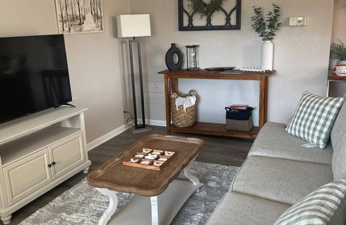 Taylor House | Modern 2-bedroom townhome with fenced yard in welcoming Taylor