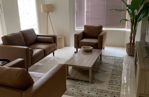 Mackay Apartment | Modern 2 bedroom unit close to city centre