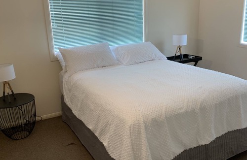 Mackay Apartment | Modern 2 bedroom unit close to city centre