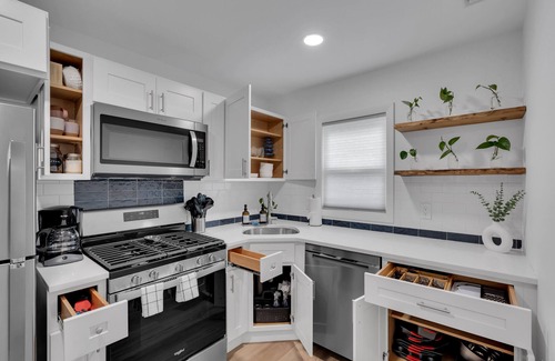 Bradley Beach House | Modern 2-Bedroom Family Beach Bungalow