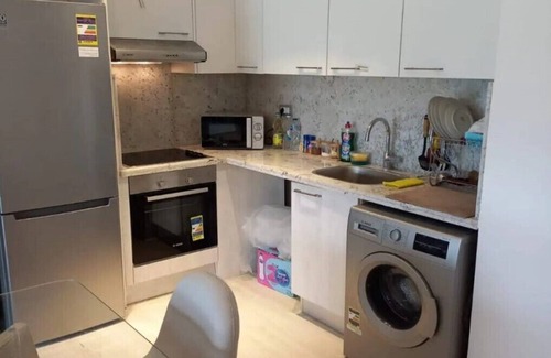 Ad-Dab'ah Ski Chalet | Modern 2 Bedrooms Serviced Apartment - Pool & Sea View