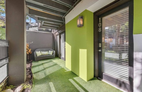 Old East Dallas Condo | Modern 2 BR 2 bath poolside condo with spacious patio, smart TV, full kitchen, and access to award-winning courtyard. Perfect for working professionals in central Dallas.