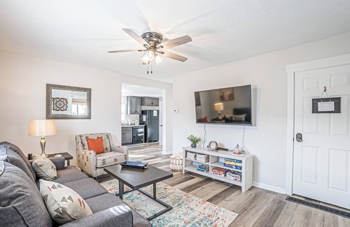 Troy Apartment | Modern 2 BR Apartment in Troy