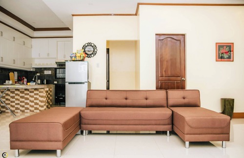 Balamban House | Modern 2 BR House -10min to Beach and Mountainn