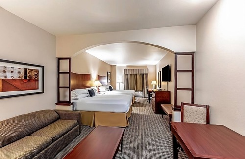 Mineral Wells Hotel | Modern 2 King Beds Room | Red Lion Inn & Suites, Free Parking! Near Baker Hotel