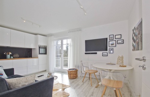 Lietzow Apartment | Modern 2-room vacation apartment with balcony - Ferienresidenz Zwei Bodden FeWo 1-4
