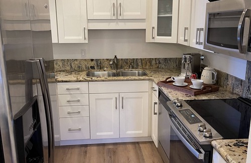 Palm Desert House | Modern 2 Story Townhouse - El Paseo, Palm Desert!