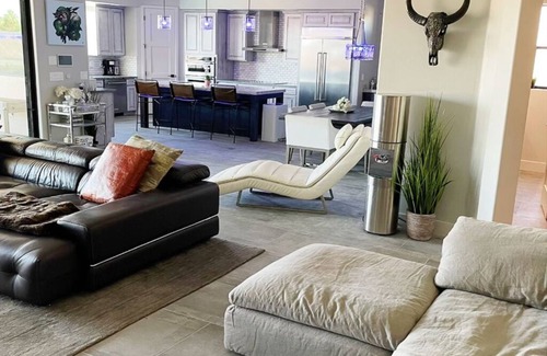 Lake Havasu City House | Modern 2021 New Construction Luxury Home 1 Min from Lake. Better than W hotel