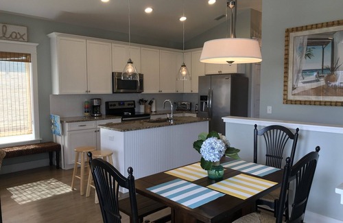 St. Augustine Beach House | Modern 2B Carriage House 300' from the beach, walk to restaurants, sleeps 4