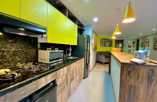 Las Lomas I Apartment | Modern 2BD apt near Provenza and Parque Lleras