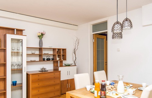 Old Town Apartment | Modern 2bdr Apartment in the Center- Free Parking