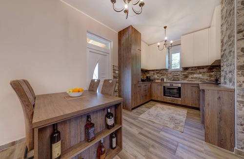Dodosi House | Modern 2BDR Holiday Home in Skadar lake vicinity