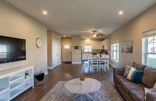 Grandville Condo | Modern 2BR + 2BA New Build Condo w/Garage & Patio