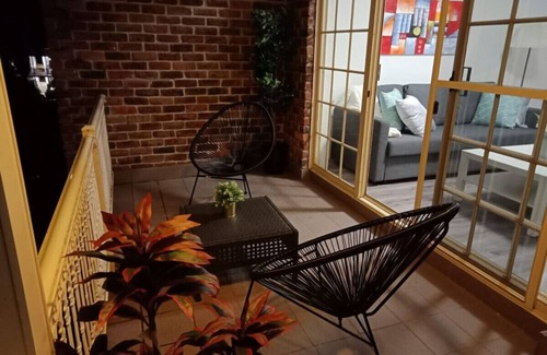 Manuka Apartment | Modern 2BR Apartment/Parking in Griffith