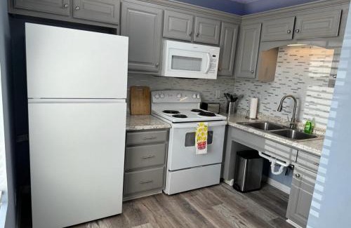 Shelbyville Apartment | Modern 2BR Apartment near Downtown Shelbyville