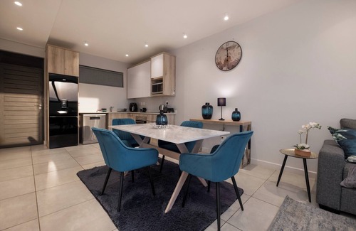 Umhlali Apartment | Modern 2BR Apartment with Pool and Gas Braai