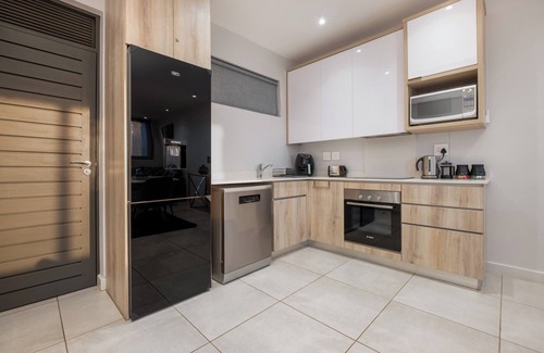 Umhlali Apartment | Modern 2BR Apartment with Pool and Gas Braai