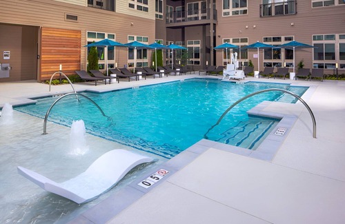 Jefferson Manor Apartment | Modern 2BR Apt at Alexandria’s Premier Community
