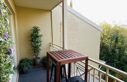 Templestowe Apartment | *Modern 2BR APT - BBQ/Pool/Sauna/WiFi