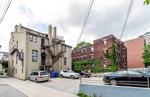 Hamilton Apartment | Modern 2BR Condo - Central Downtown