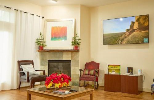 Washington Ave./ Memorial Park Apartment | Modern 2BR Home - Memorial Park