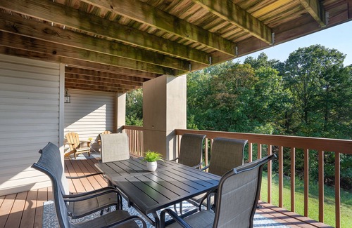 Indian Point Condo | Modern 2BR | HUGE Deck | SDC + Lake Access