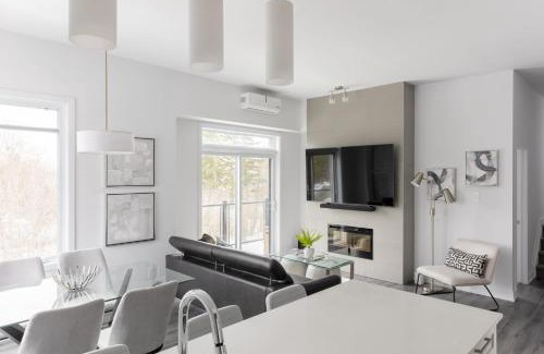 Aylmer Apartment | Modern 2BR Loft Condo with Rooftop Patio and Parking