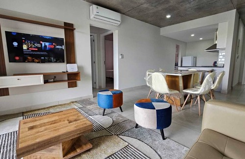 Luque Apartment | Modern 2BR Near Airport + Pool + Free Parking 5-Star Reviews
